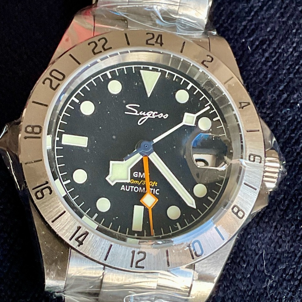 NIB Sugess Automatic Black Bay GMT w Extra Strap Box/Papers